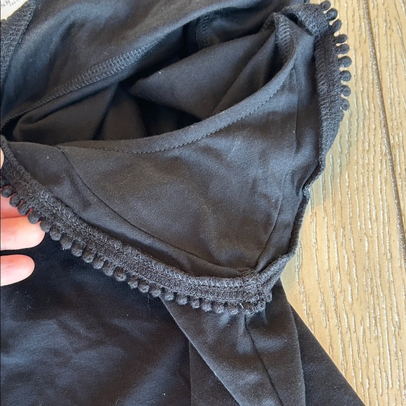 Ann Taylor Factory Black Short Cap Sleeve V-Neck Top XL - Picture 6 of 8